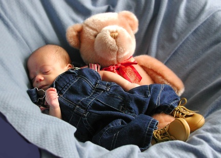 2003-02-16 Sam with Big Teddy