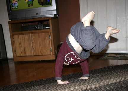 2005-04-01 Sam Dances