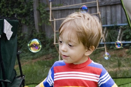 2005-05-10 Sam Watches Bubbles