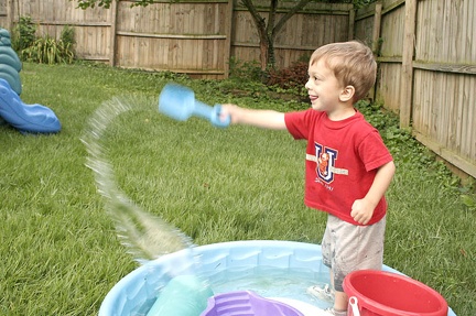 2005-07-15 Sam Throws Water